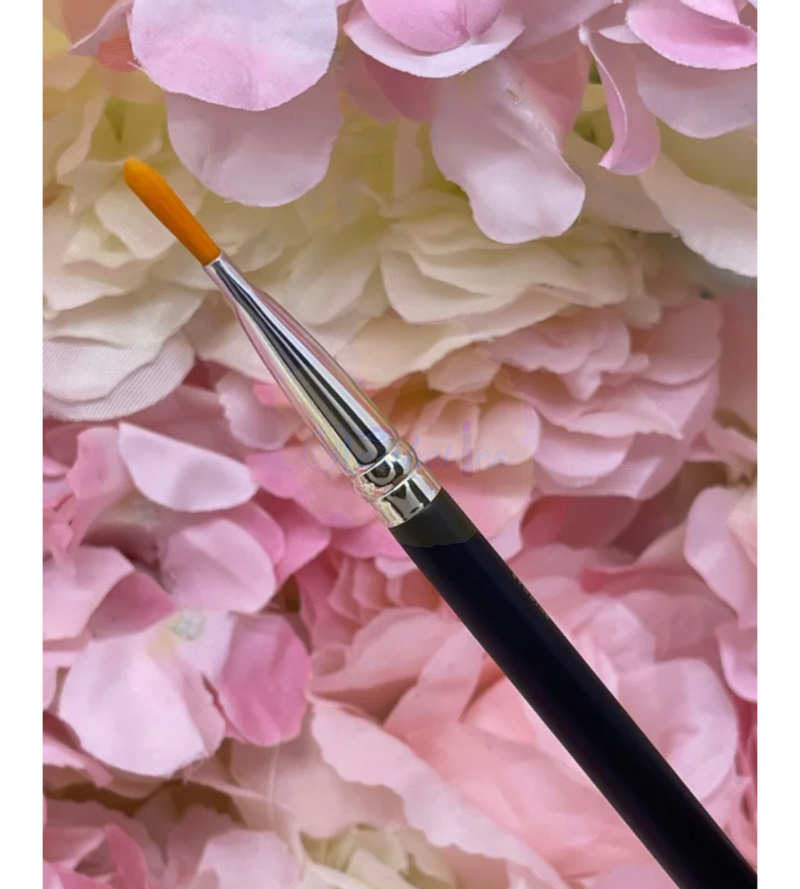 Max Luxe Studios Carve '1026' Concealer Brush